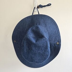 New Wyeth Birdie UPF 50 Sun Rated Packable Denim Strap Bucket Hat One Size NWT